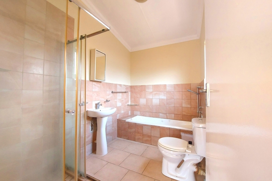 3 Bedroom Property for Sale in Melodie North West